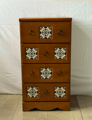 タイルデザイン 4段チェスト